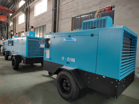 CE/ISO9001 200PSI 150-160HP Kompresor Sekrup Diesel untuk Aplikasi Industri
