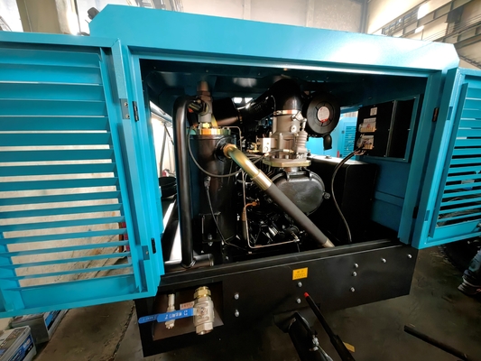 Cummins 210-260HP Diesel Screw Compressor Air / Air Cooling Sertifikasi CE / ISO9001